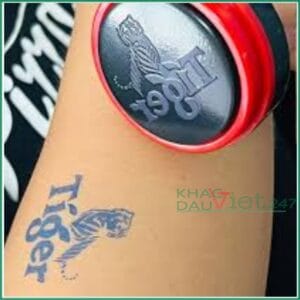 con dấu in tay sự kiện